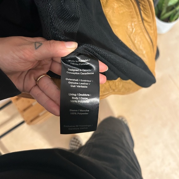 Danier Tan Leather Jacket XL - Picture 3 of 3